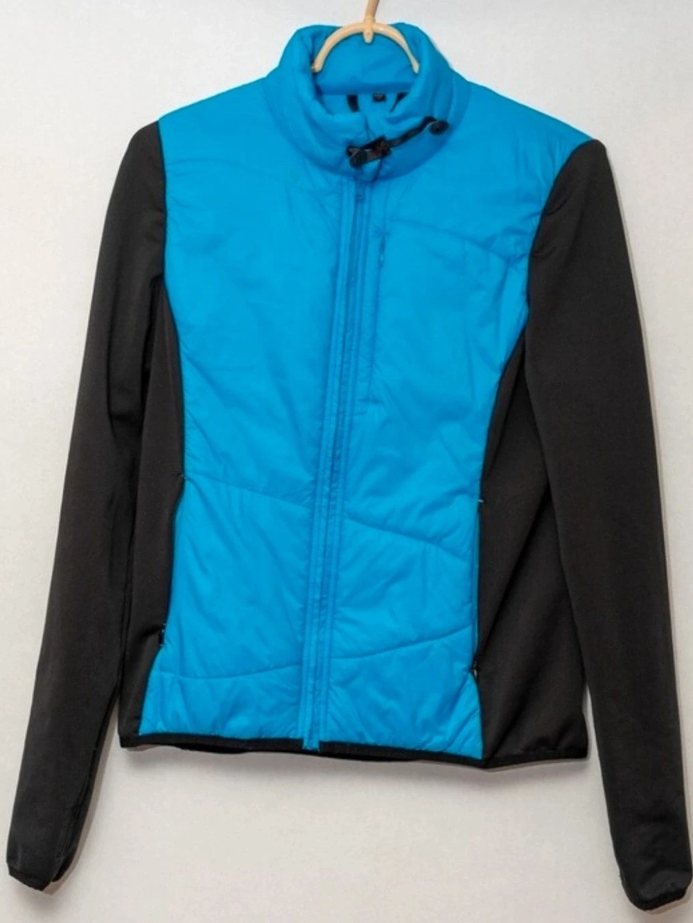 Women’s Blue and Black Hybrid Insulated Puffer Jacket Size Medium NWOT
